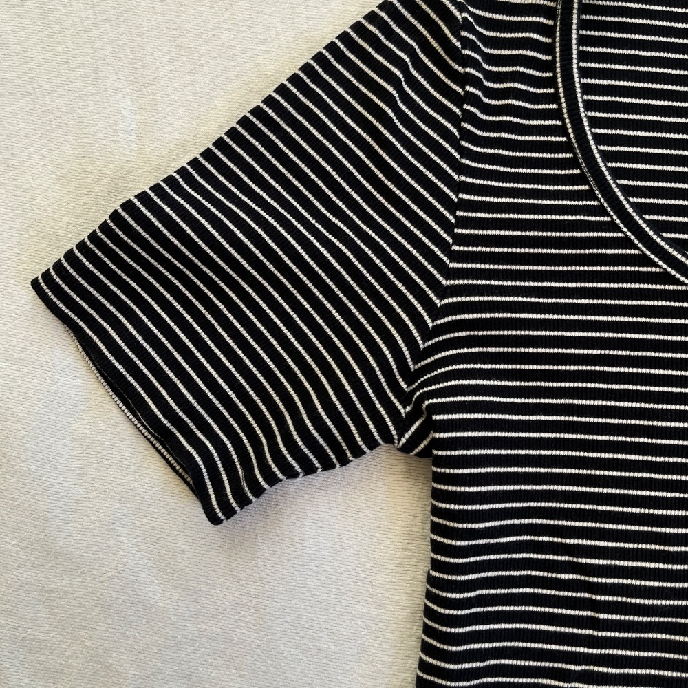 Cos Ribbed Henley T-Shirt Size S Like New View 6